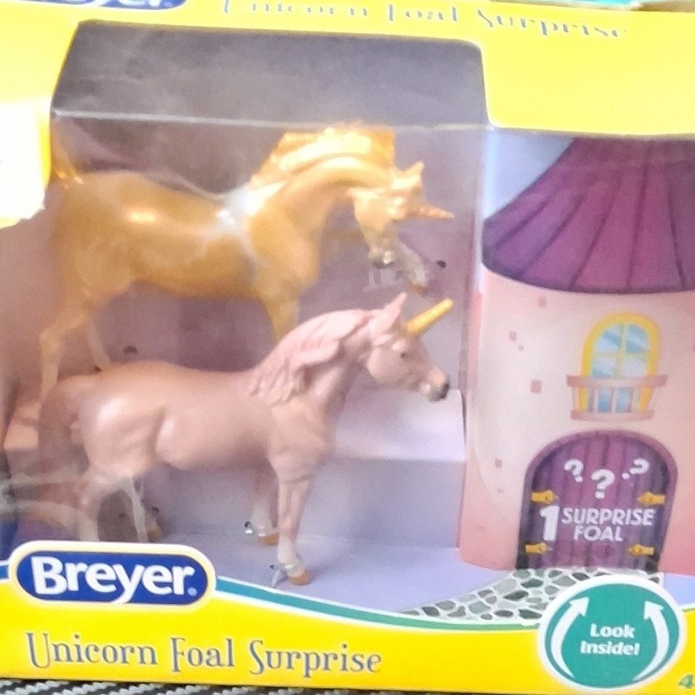 NIP Breyer Stablemates Unicorn Foal Surprise Sparkling Canyon Family B-SM-10298